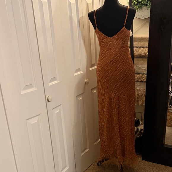Moon River Rust Maxi Dress - Picture 2 of 9